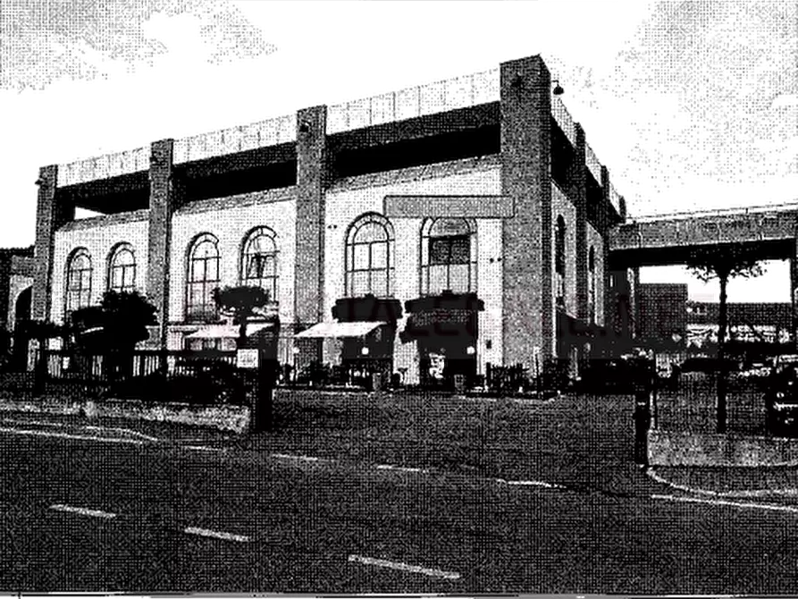 Immagine 5 di Negozio in vendita  in Via Ponchielli a Corciano