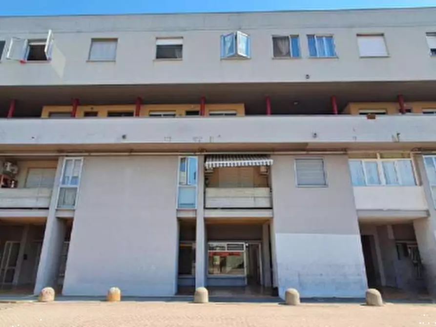 Immagine 2 di Negozio in vendita  in Viale Veneto a Mantova