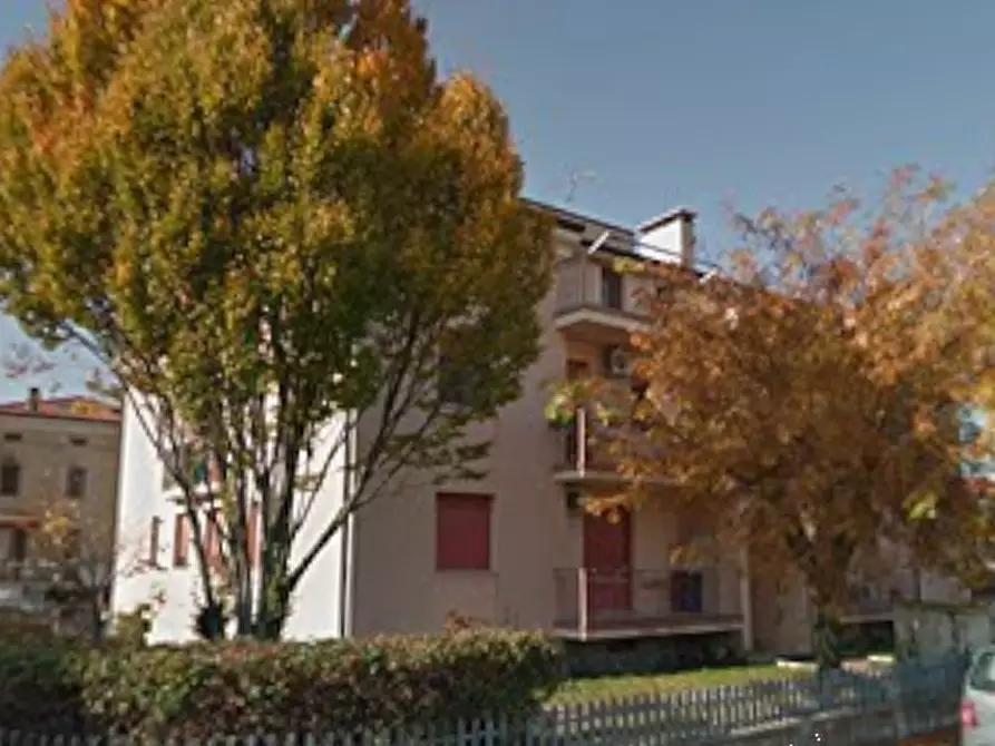 Immagine 13 di Appartamento in vendita  in Via Francesco e Ettore Campogalliani  a Mantova