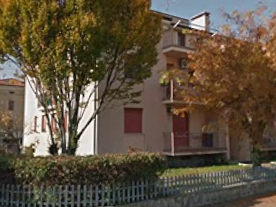 Immagine 21 di Appartamento in vendita  in Via Francesco e Ettore Campogalliani  a Mantova