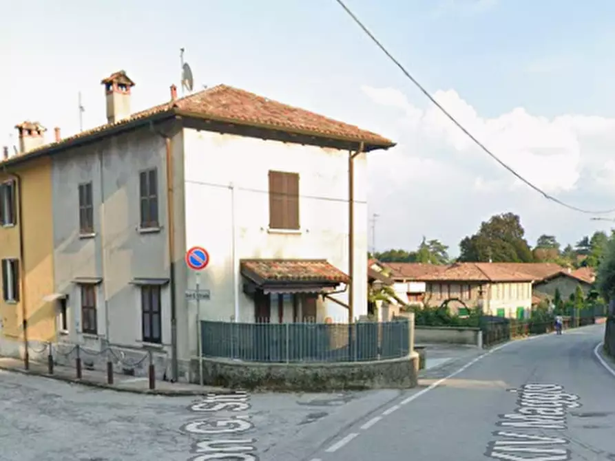 Immagine 7 di Garage in vendita  in Via XXIV Maggio a Erba
