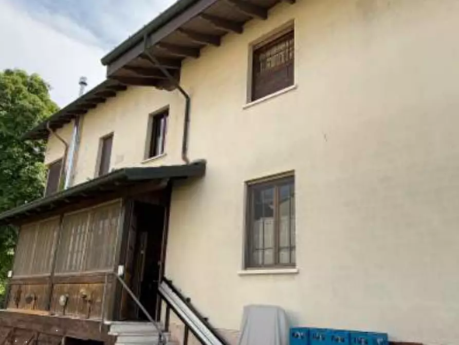 Immagine 6 di Negozio in vendita  in Strada Dosso del Corso a Mantova