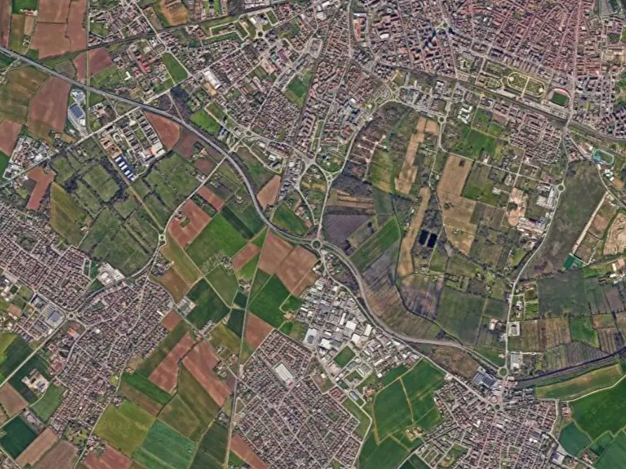 Immagine 21 di Negozio in vendita  in Strada Dosso del Corso a Mantova