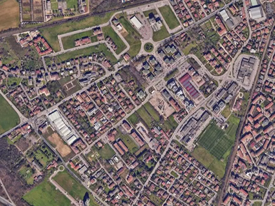 Immagine 22 di Negozio in vendita  in Strada Dosso del Corso a Mantova