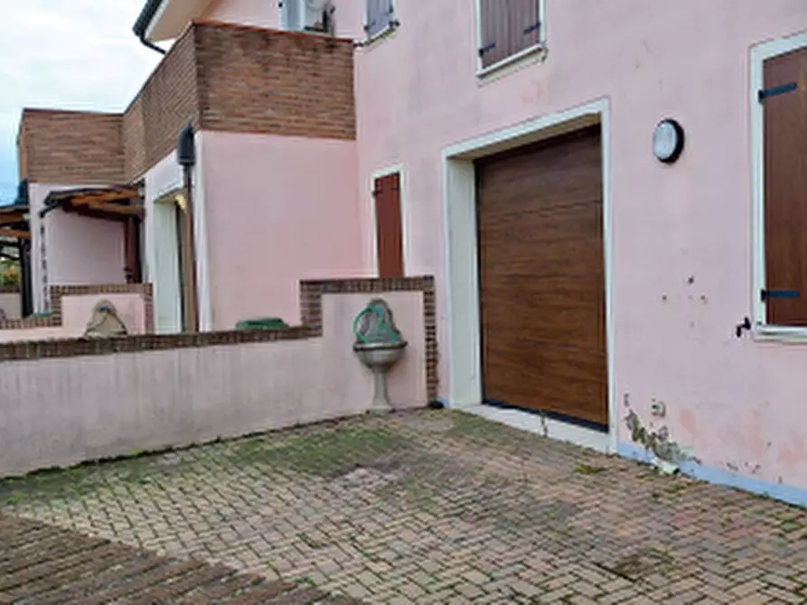 Immagine 3 di Appartamento in vendita  in Via Ippolito Nievo a Borgo Virgilio