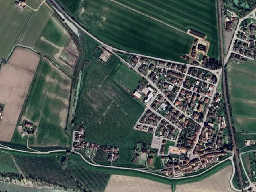 Immagine 10 di Appartamento in vendita  in Via Ippolito Nievo a Borgo Virgilio