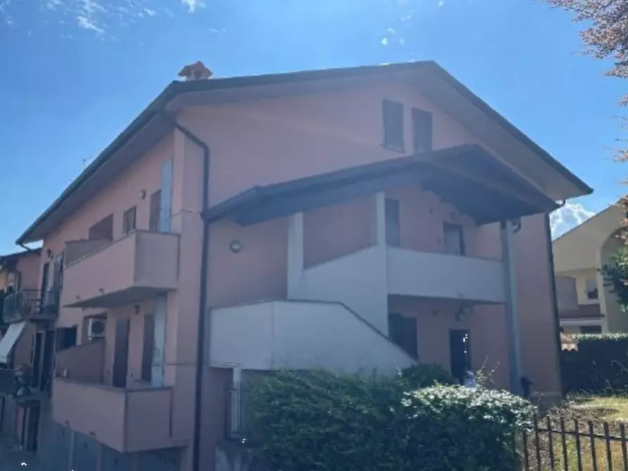 Immagine 2 di Appartamento in vendita  in Via Sala a Verderio Inferiore