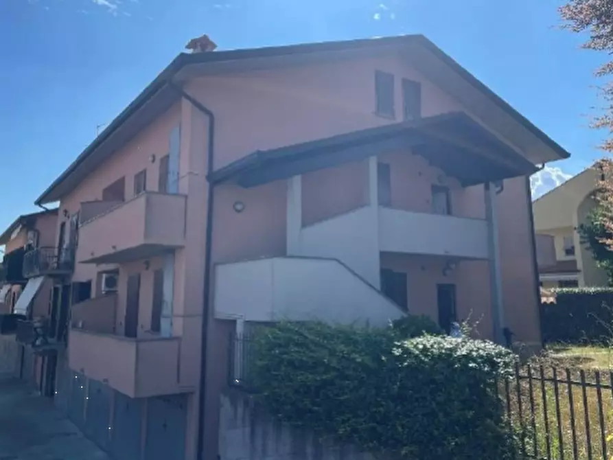 Immagine 14 di Appartamento in vendita  in Via Sala a Verderio Inferiore