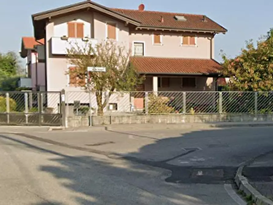 Immagine 17 di Appartamento in vendita  in Via Sala a Verderio Inferiore