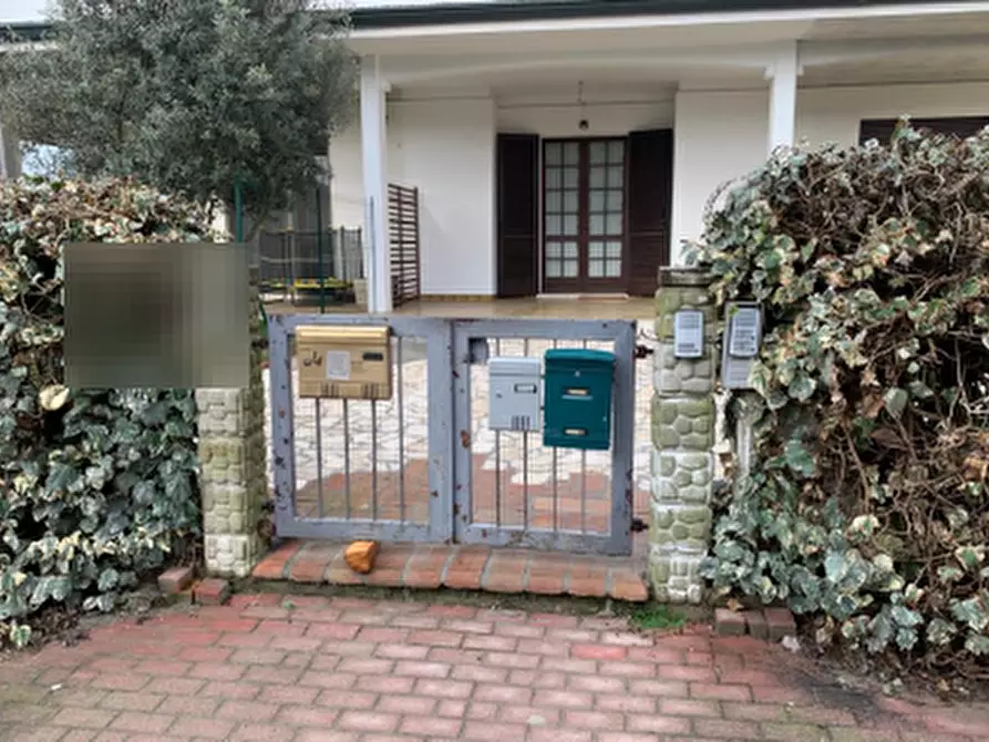 Immagine 9 di Appartamento in vendita  in Via Learco Guerra a Curtatone