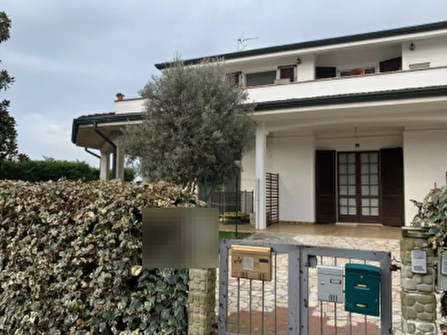 Immagine 10 di Appartamento in vendita  in Via Learco Guerra a Curtatone