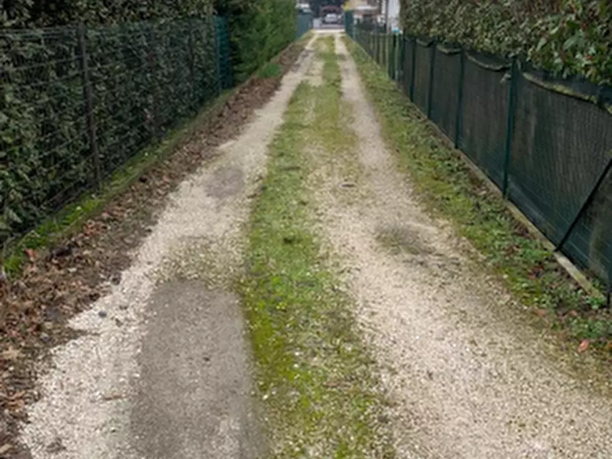 Immagine 11 di Appartamento in vendita  in Via Learco Guerra a Curtatone