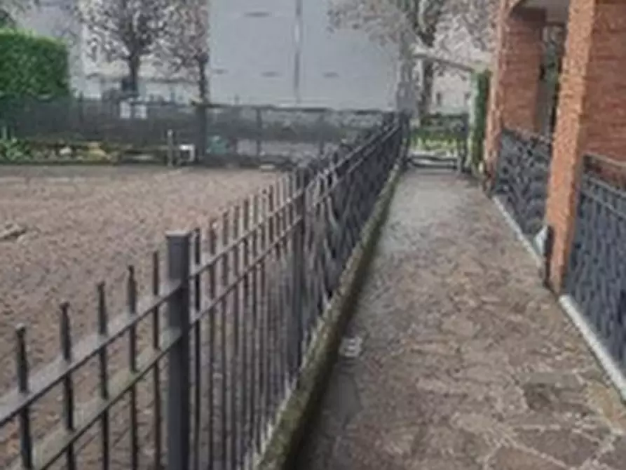 Immagine 3 di Appartamento in vendita  in Via Don L. Foiadelli  a Ponte San Pietro