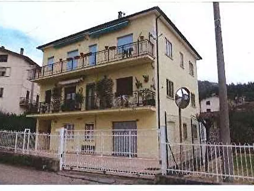 Immagine 1 di Appartamento in vendita  in Via Fratelli Cairoli a Gualdo Tadino