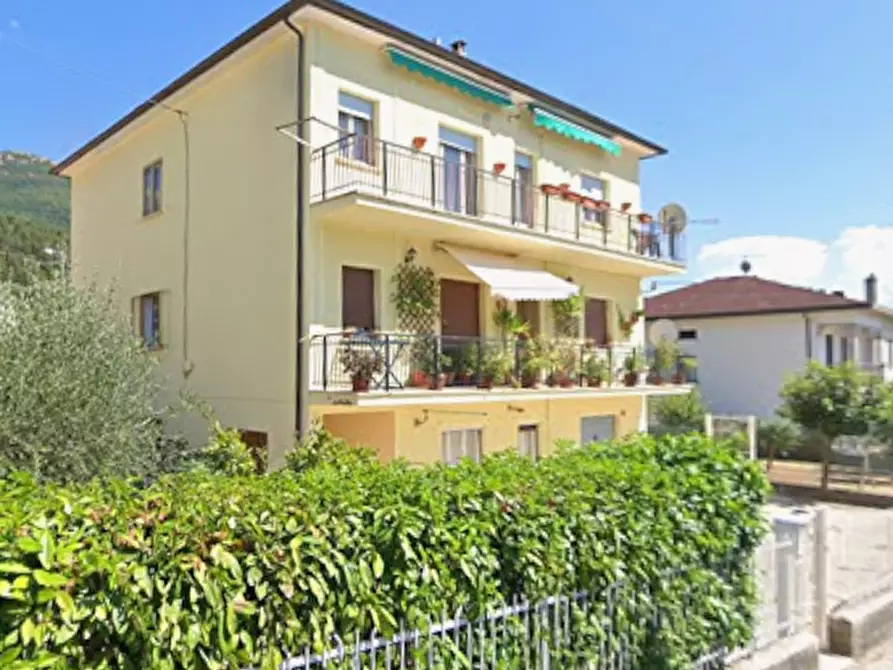 Immagine 5 di Appartamento in vendita  in Via Fratelli Cairoli a Gualdo Tadino