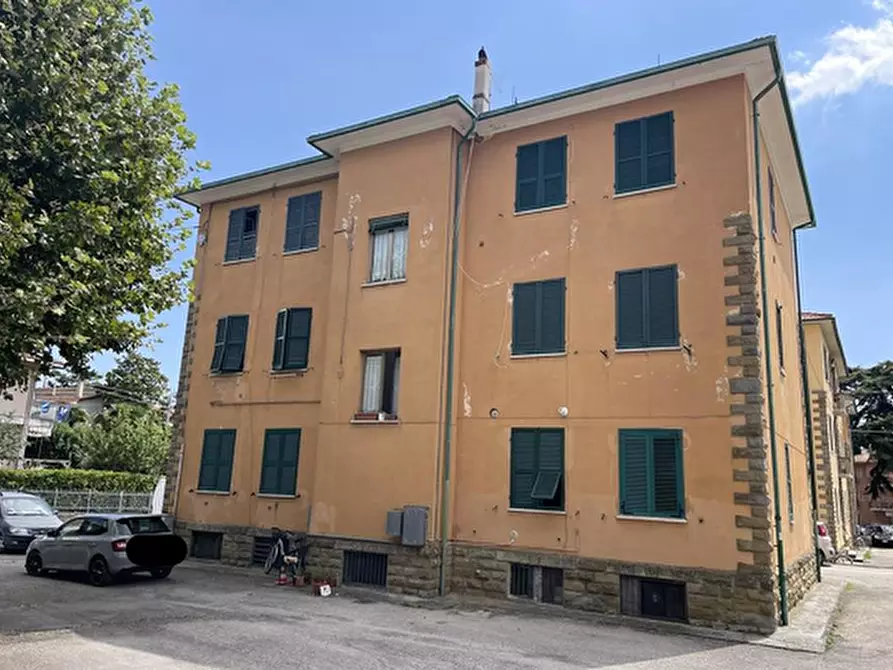 Immagine 2 di Appartamento in vendita  in Piazza del Popolo  a Passignano Sul Trasimeno