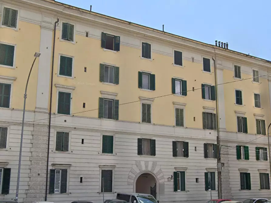 Immagine 7 di Appartamento in vendita  in Via Enrico Chiaradia  a Roma