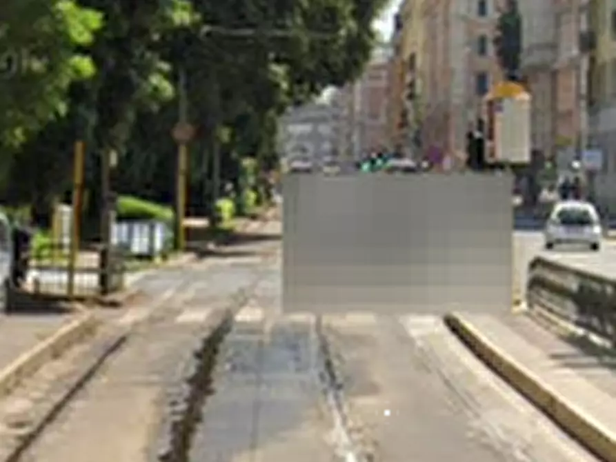 Immagine 10 di Appartamento in vendita  in Via Enrico Chiaradia  a Roma