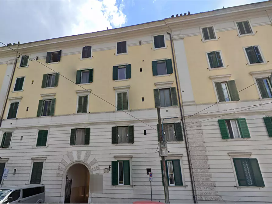 Immagine 1 di Appartamento in vendita  in Via Enrico Chiaradia  a Roma