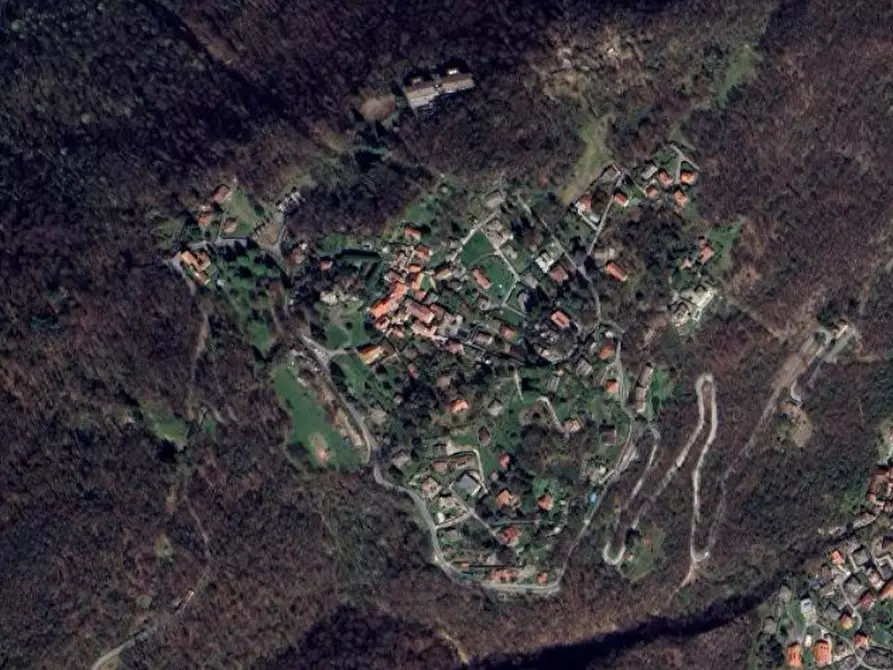 Immagine 5 di Villa in vendita  in Via Abbiba  a Brusimpiano