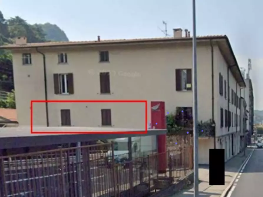 Immagine 1 di Appartamento in vendita  in Via Napoleona a Como