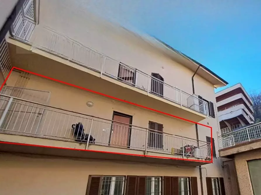 Immagine 2 di Appartamento in vendita  in Via Napoleona a Como