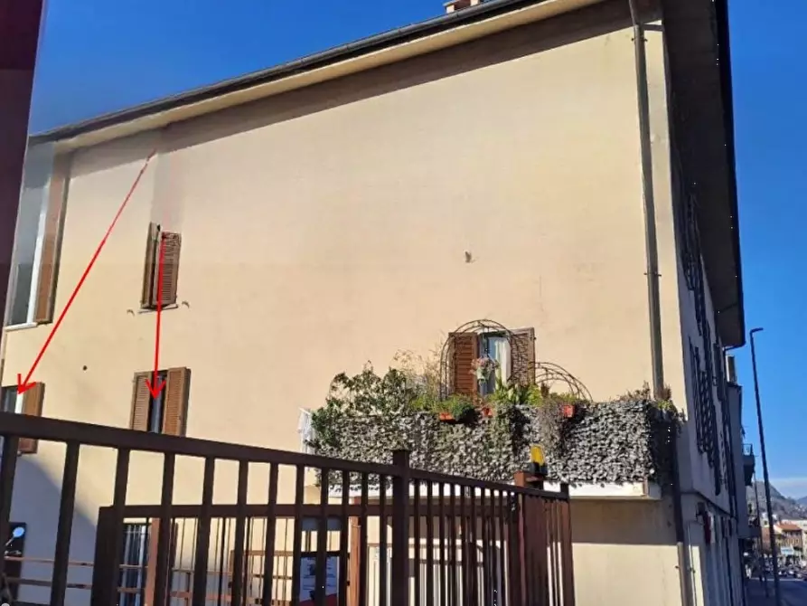 Immagine 6 di Appartamento in vendita  in Via Napoleona a Como