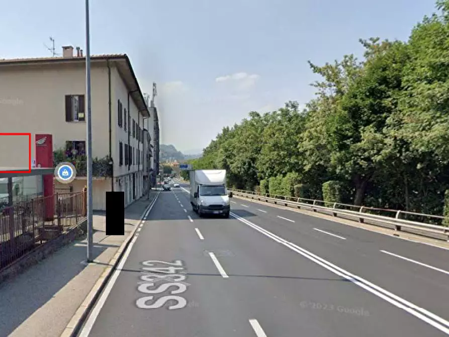 Immagine 8 di Appartamento in vendita  in Via Napoleona a Como