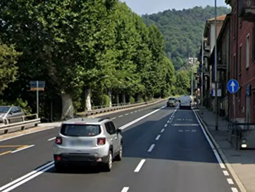 Immagine 23 di Appartamento in vendita  in Via Napoleona a Como