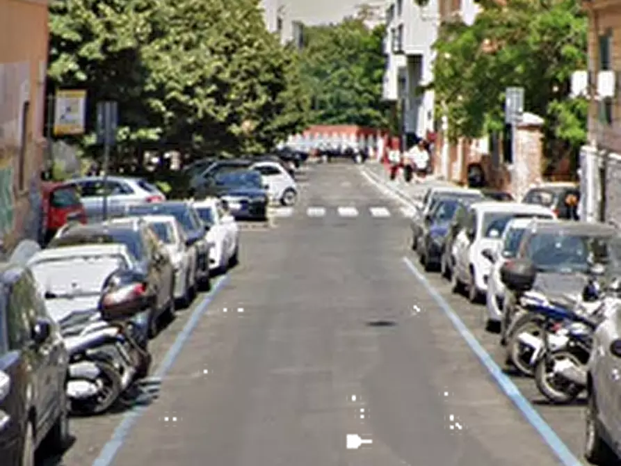 Immagine 9 di Appartamento in vendita  in Via dei Marsi  a Roma