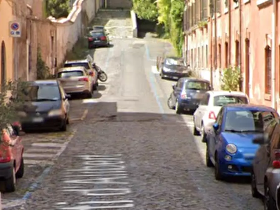 Immagine 7 di Appartamento in vendita  in Via degli Orti d'Alibert a Roma