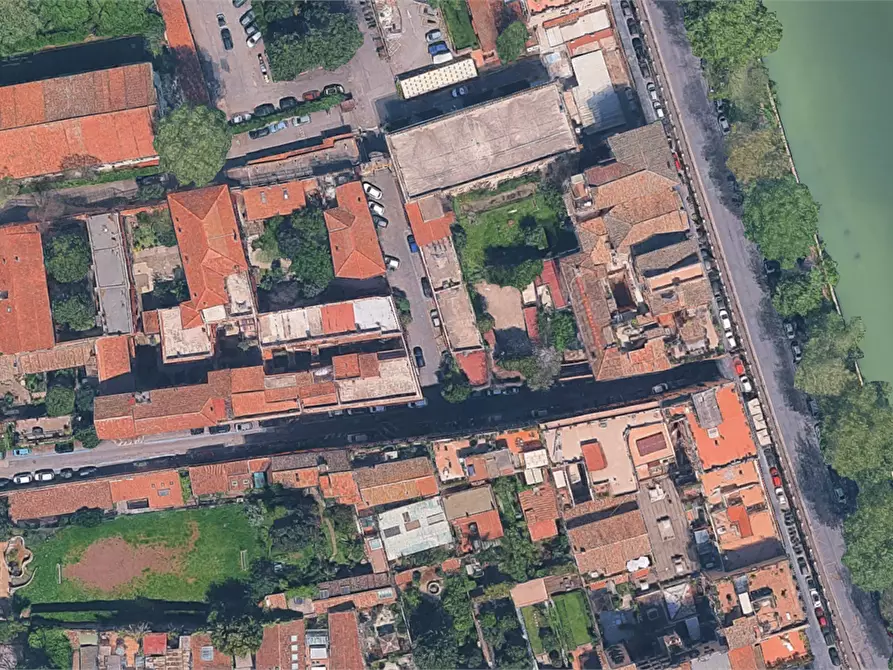 Immagine 9 di Appartamento in vendita  in Via degli Orti d'Alibert a Roma