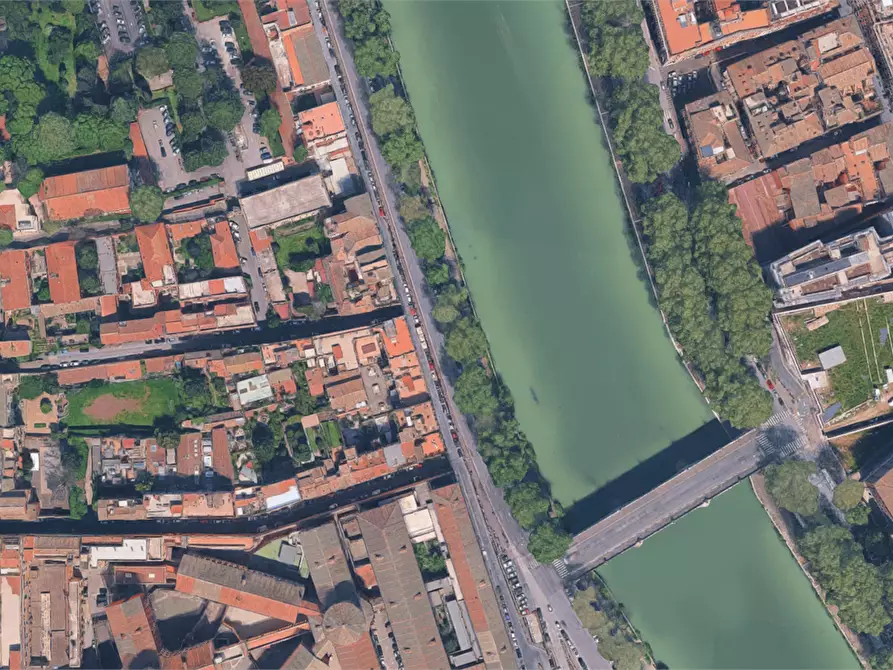 Immagine 10 di Appartamento in vendita  in Via degli Orti d'Alibert a Roma