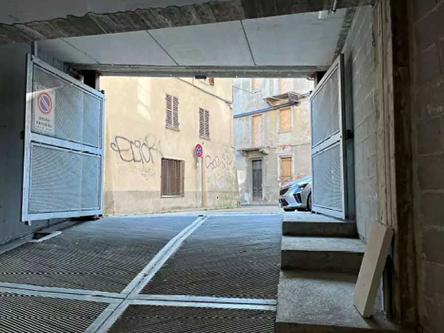 Immagine 2 di Stabile in vendita  in Via G.Matteotti a Settimo Torinese