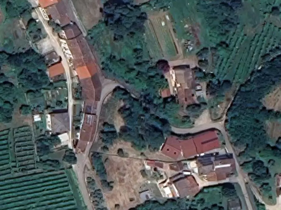 Immagine 17 di Porzione di villa in vendita  in Via San Pietro a Montecchio Precalcino