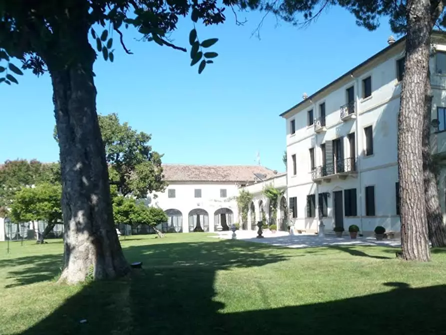 Immagine 2 di Villa in vendita  in Via Albarea a Pianiga