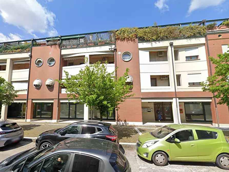 Immagine 2 di Negozio in vendita  in via A. de Gasperi a Rubano