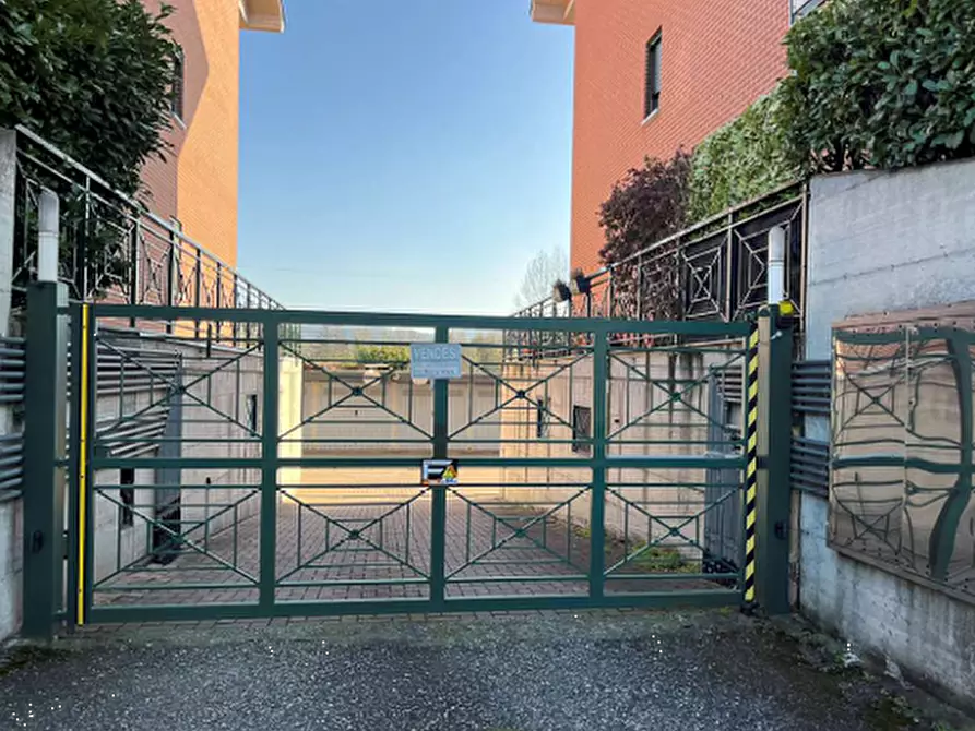 Immagine 2 di Garage in vendita  in Via A. Modigliani a Settimo Torinese