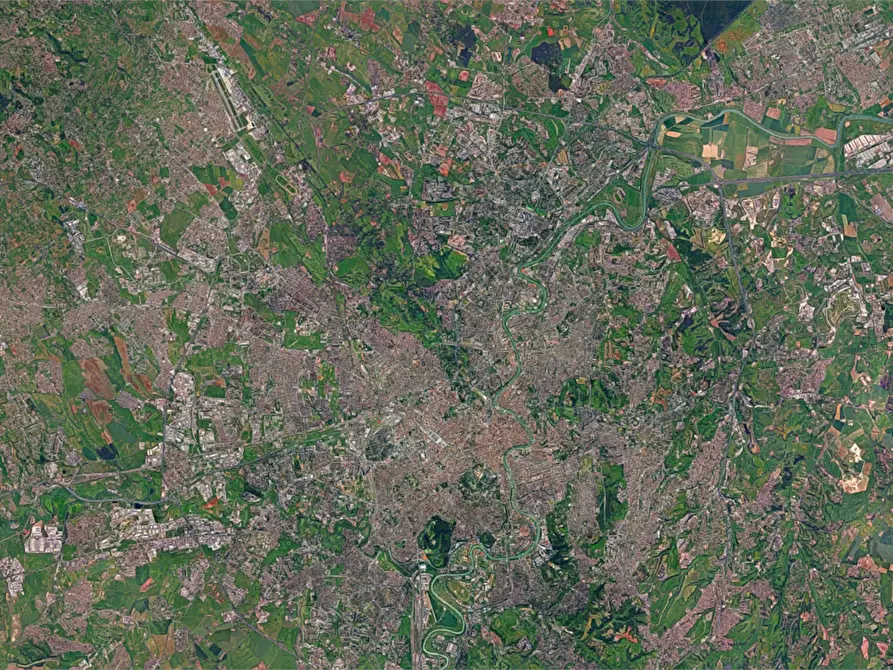 Immagine 12 di Appartamento in vendita  in Via Bova  a Roma