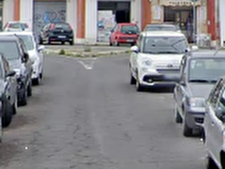 Immagine 19 di Appartamento in vendita  in Via Bova  a Roma