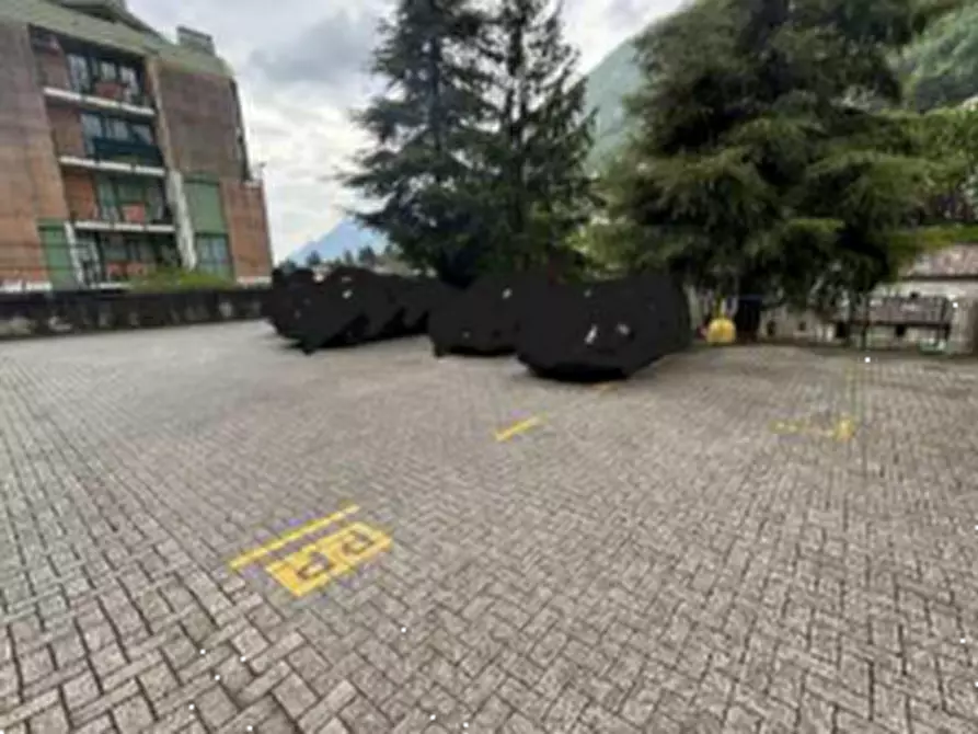 Immagine 11 di Appartamento in vendita  in Corso San Michele Del Carso a Lecco