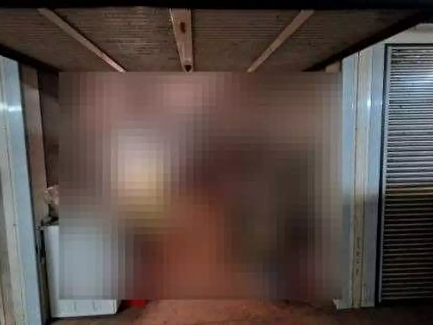 Immagine 1 di Garage in vendita  in Piazza Adriano a Torino