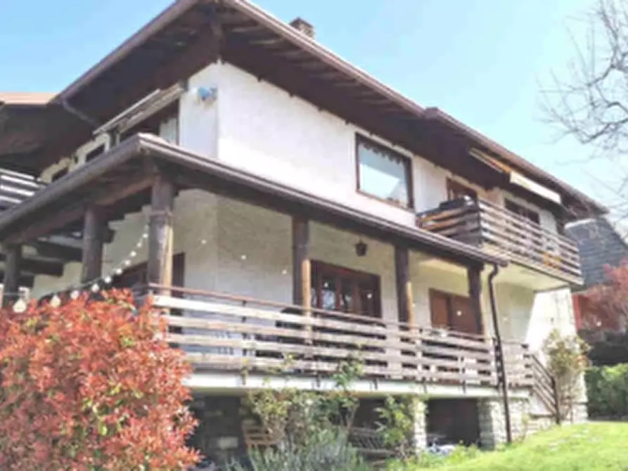 Immagine 4 di Appartamento in vendita  in Via E. De Amicis a Cassina Valsassina