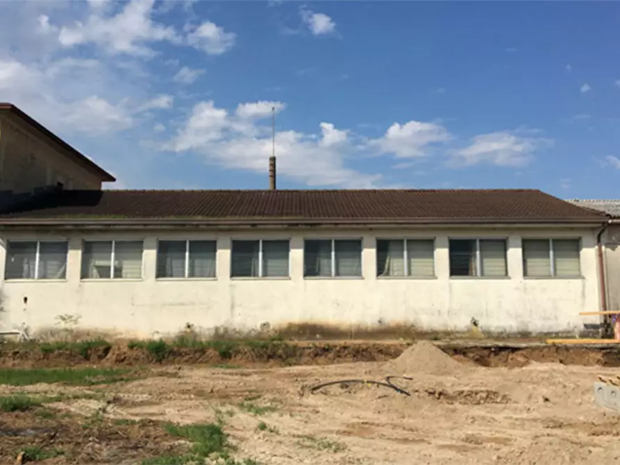 Immagine 4 di Laboratorio in vendita  in Via della Libertà a Canneto Sull'oglio