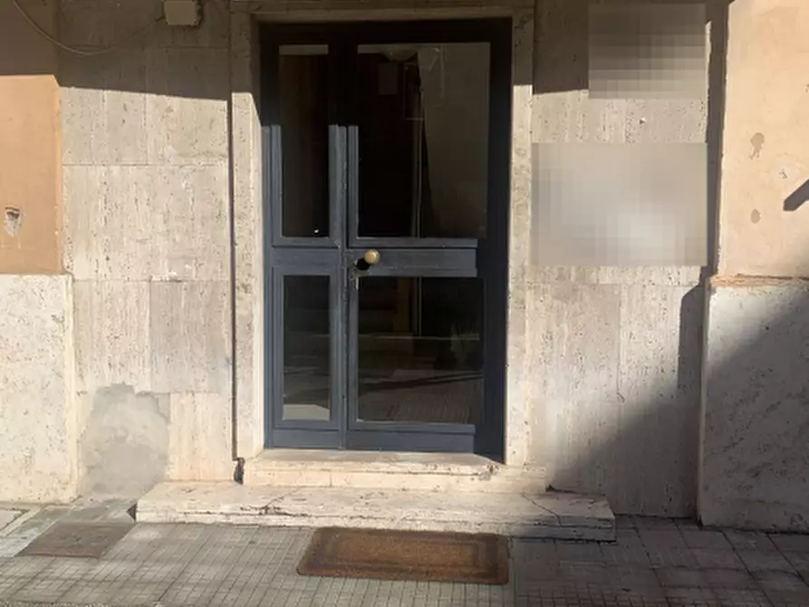 Immagine 1 di Appartamento in vendita  in Via Annio Felice a Roma