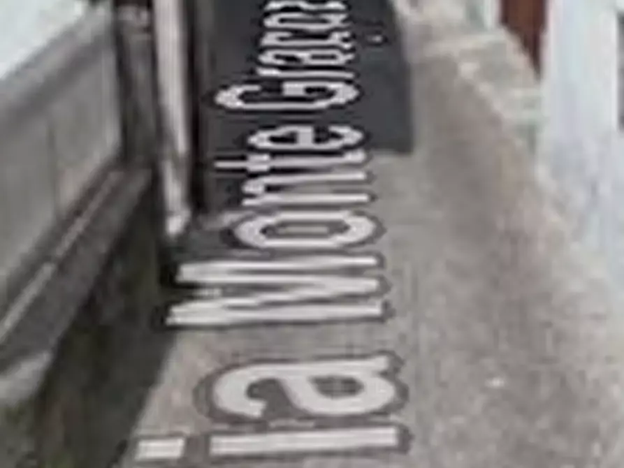 Immagine 10 di Appartamento in vendita  in Via Monte Grappa a Primaluna