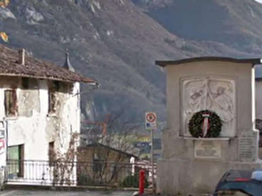 Immagine 2 di Porzione di casa in vendita  in Via alla Rocca a Pasturo