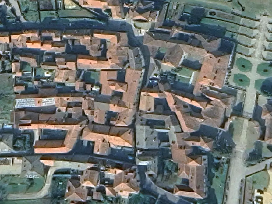 Immagine 11 di Appartamento in vendita  in Via Libertà  a Casalzuigno