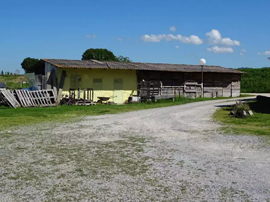 Immagine 9 di Negozio in vendita  in Località Farnieta  a Fabro