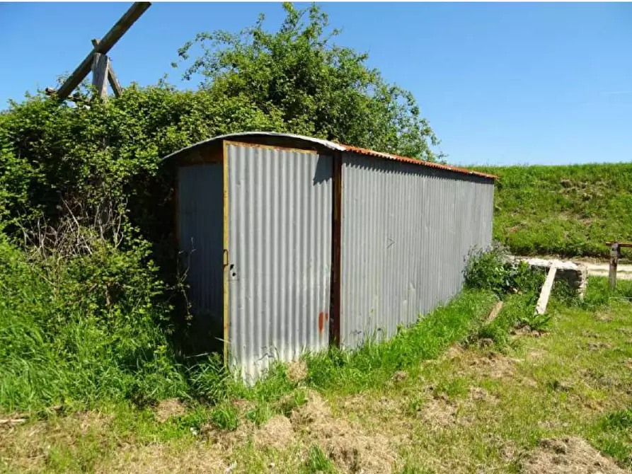 Immagine 10 di Negozio in vendita  in Località Farnieta  a Fabro